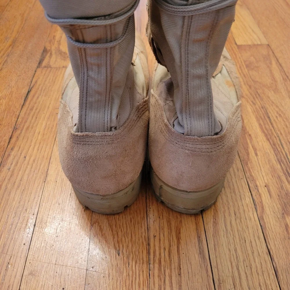 Military Desert Tan Combat Boots Vibram Soles Suede Combat Hot Weather 11.5R‎